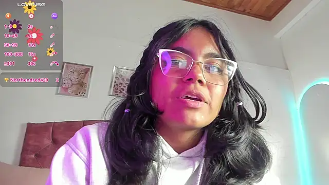 luna_velveth Chat XXX in diretta