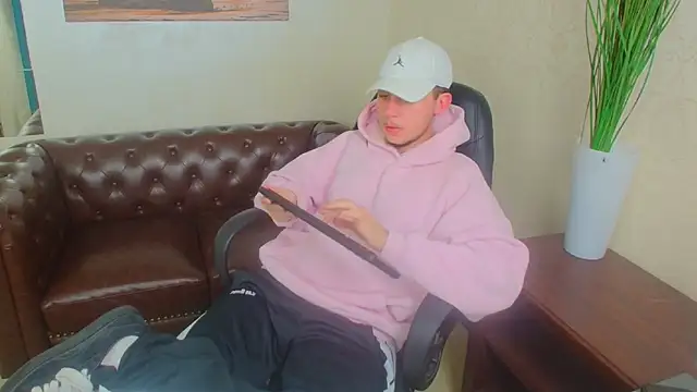 Chat +18 de KrewVaughn ao vivo