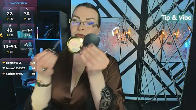 MrsIngrid live XXX chat