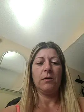 Chat +18 de NikkiBlisss ao vivo