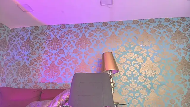 alexa_cruz__ Adlı Modelin Canlı XXX Sohbeti