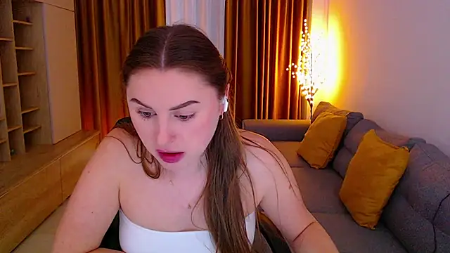 XXX chat uživo modela _Mia_Adams