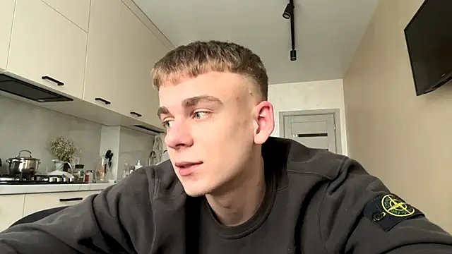 SoloFury Adlı Modelin Canlı XXX Sohbeti