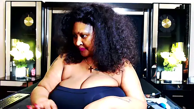 MONSTERTITS44DDD live XXX chat