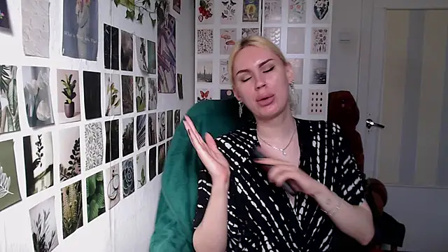 CapriScorpion Pertunjukan Webcam