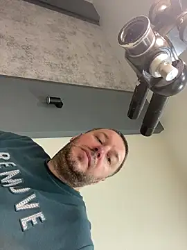 XXX chat uživo modela DorianJeday