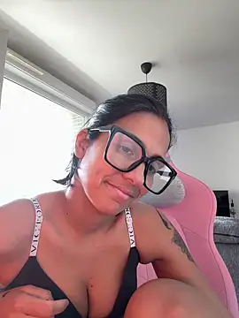 Živý XXX chat LaPetiteKim