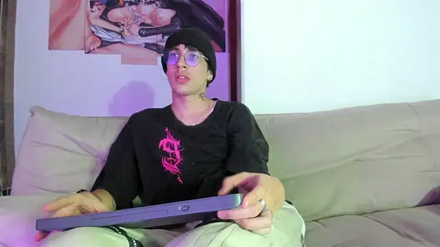 Živý XXX chat Dio__morningstar