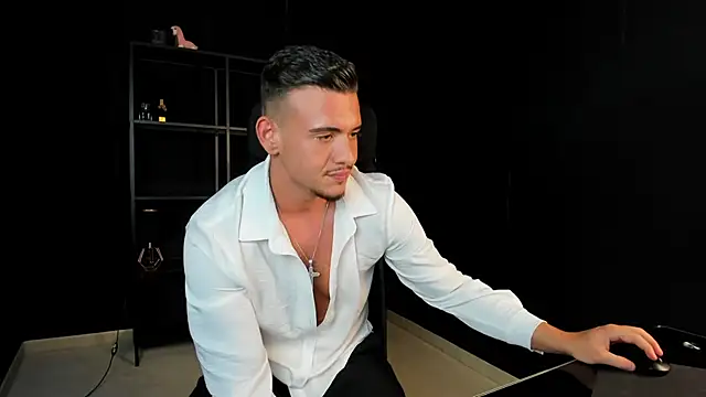 ElijahThorne Adlı Modelin Web Kamerası Şovu