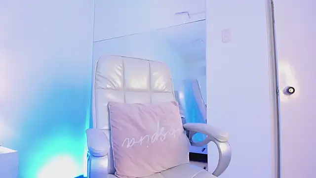 Chat +18 de JulietaFerrer_ ao vivo