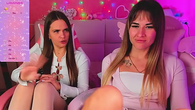 hotty_girls_here's Live XXX Chat