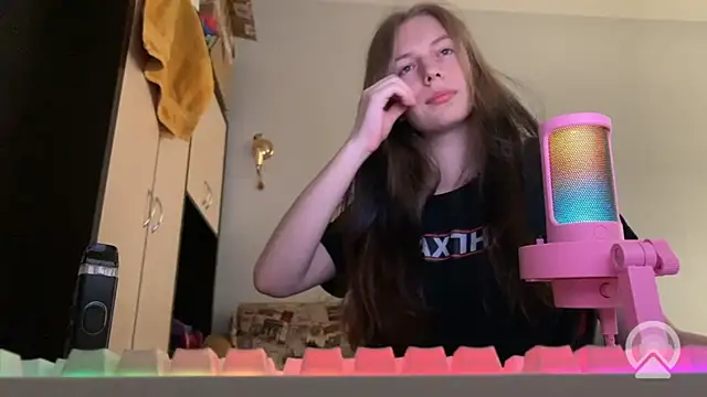 Pokazy przed kamerką – britneylovely