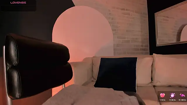 Chat XXX en directo de ViolettHansson