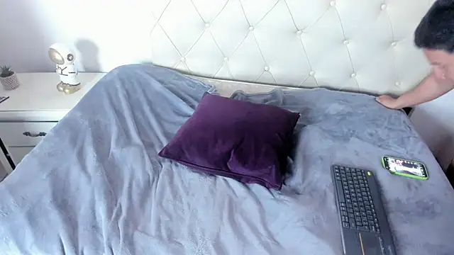 oliver_price1 Webcam Show