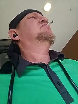 yourMasterisBored Chat XXX live