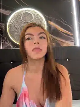 __Nahomy: онлайн-секс-чат