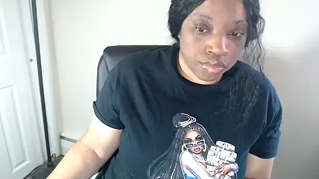 Sexymona1218: онлайн-секс-чат