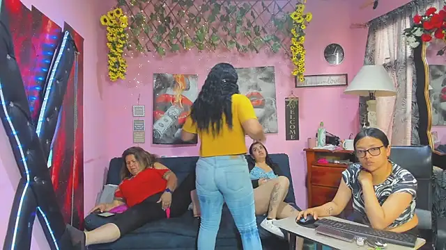 Онлайн чат XXX lesbiancuple