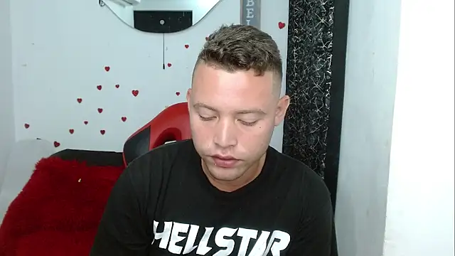 sven_fox723 Webcam Show