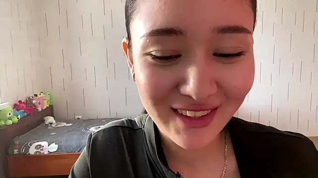 YourMiIa's Live XXX Chat