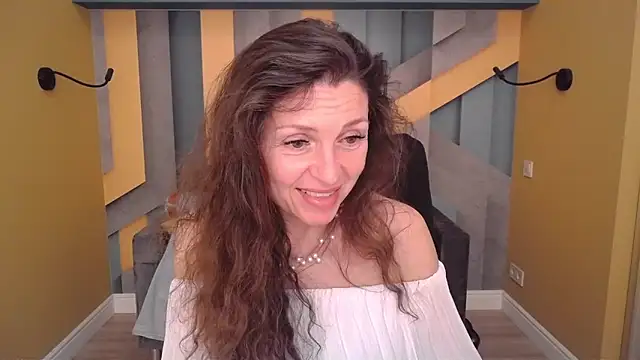 EllaLong's Live XXX Chat