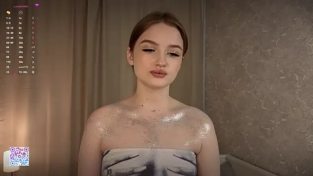 SolLocy Adlı Modelin Canlı XXX Sohbeti