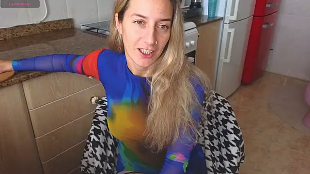 LunamixのライブXXXチャット