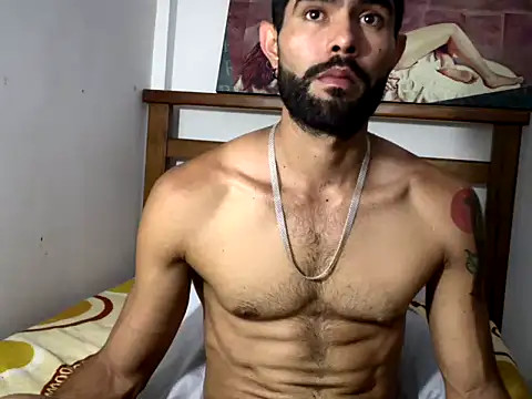 hideonbush051 Adlı Modelin Web Kamerası Şovu