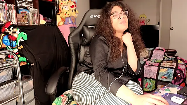 แชท XXX สดของ ShinyCherub