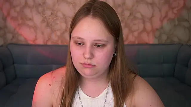 CrystallPawsのライブXXXチャット