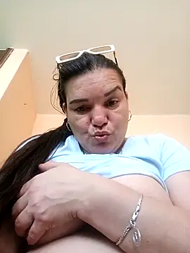 Chatroom XXX en direct de Zuleyka_69