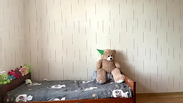 Chat +18 de YourMiIa ao vivo