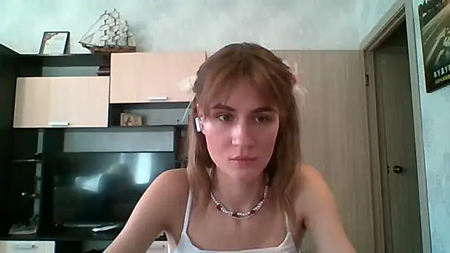 ElenoreHolguin's Live XXX Chat