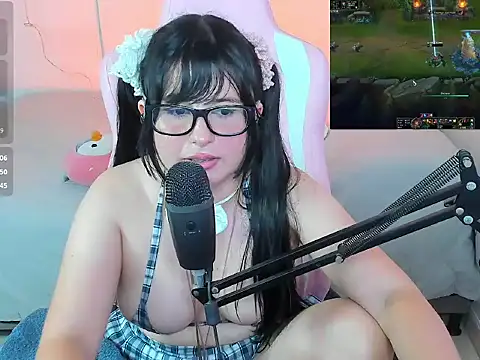 natsuki_star's Live XXX Chat