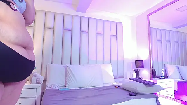 aandreaperez's Live XXX Chat