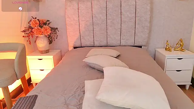 april_rousse Live XXX Chat