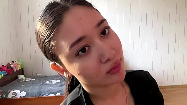 YourMiIa live XXX chat