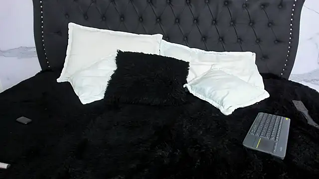 Alanah_R live XXX chat