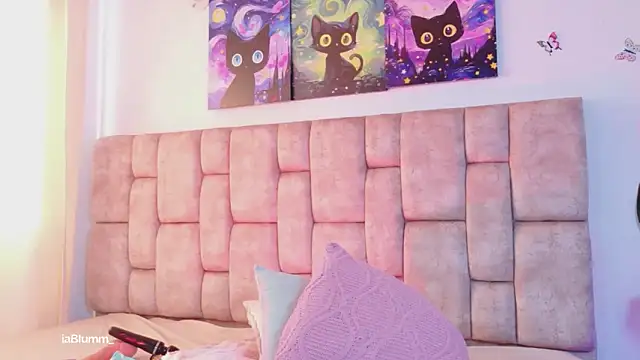 MiiaBlumm_ Chat XXX live