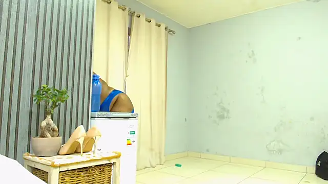 ROYALASS25's Webcam Show