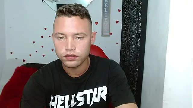 Вебкам-шоу sven_fox723