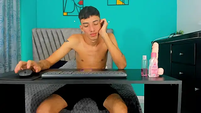 دردشة Maikol_Ortiz الجنسية المباشرة