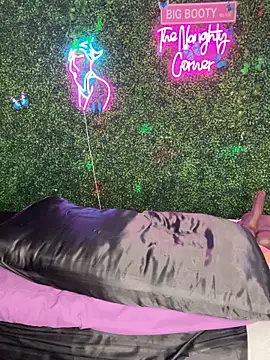 RenaThickAss' Webcam Show