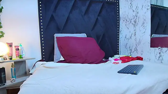 Czat XXX na żywo – Rachele_x