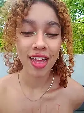 Sienna_brunette 现场XXX聊天