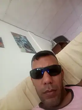 UnreadyChutzpa's Webcam Show