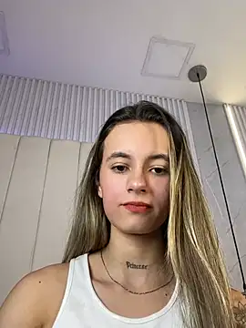 JuliaColemann 라이브 XXX 채팅