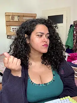 Curvydesifromgermany's Live XXX Chat