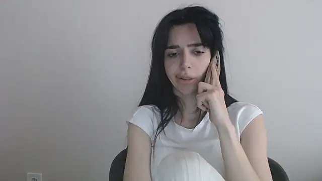 gglingeriee Chat XXX in diretta