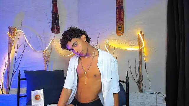 AlanCutee 网络视讯表演